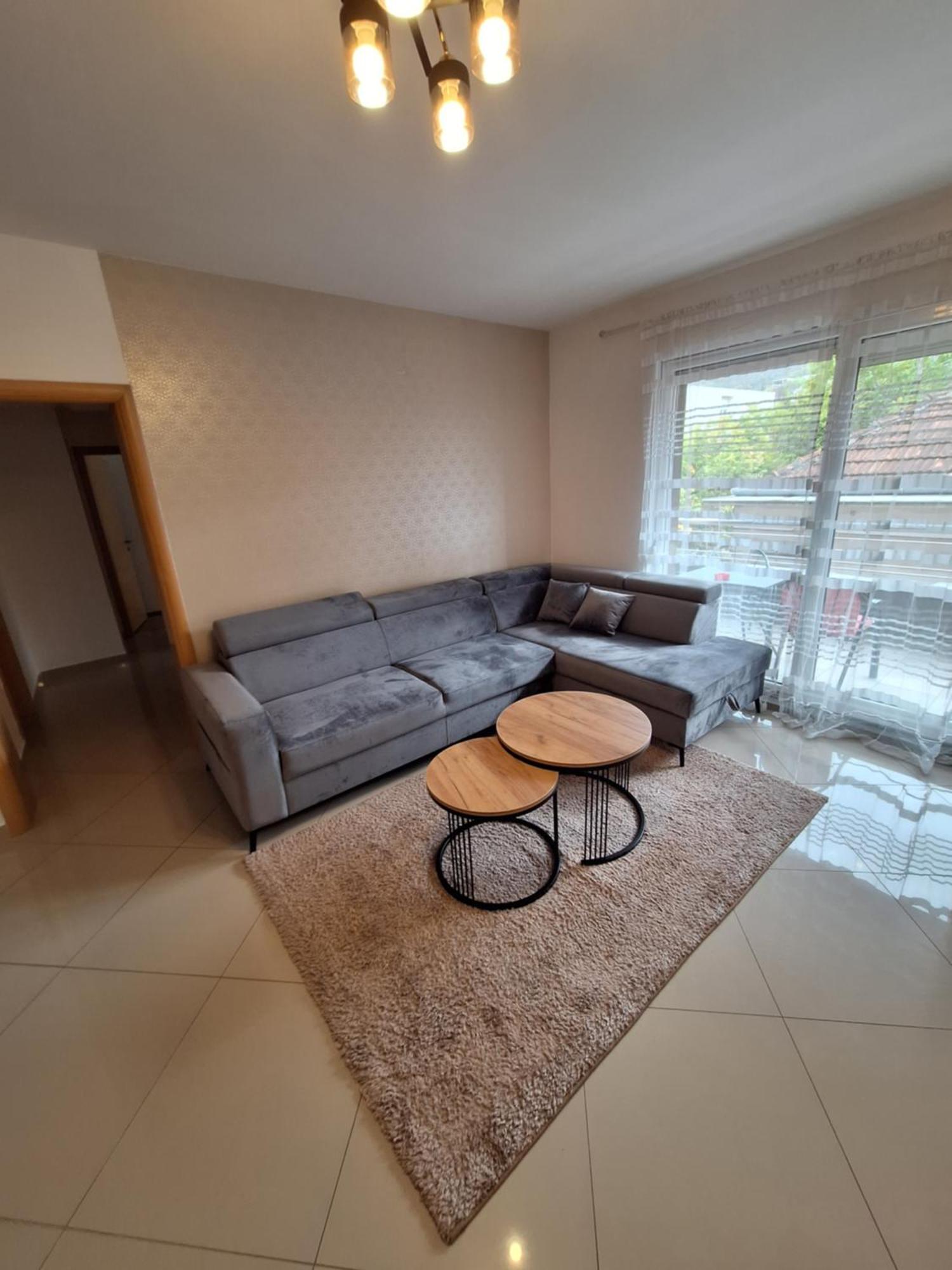 Apartment Enjoy Free Private Parking 모스타르 외부 사진
