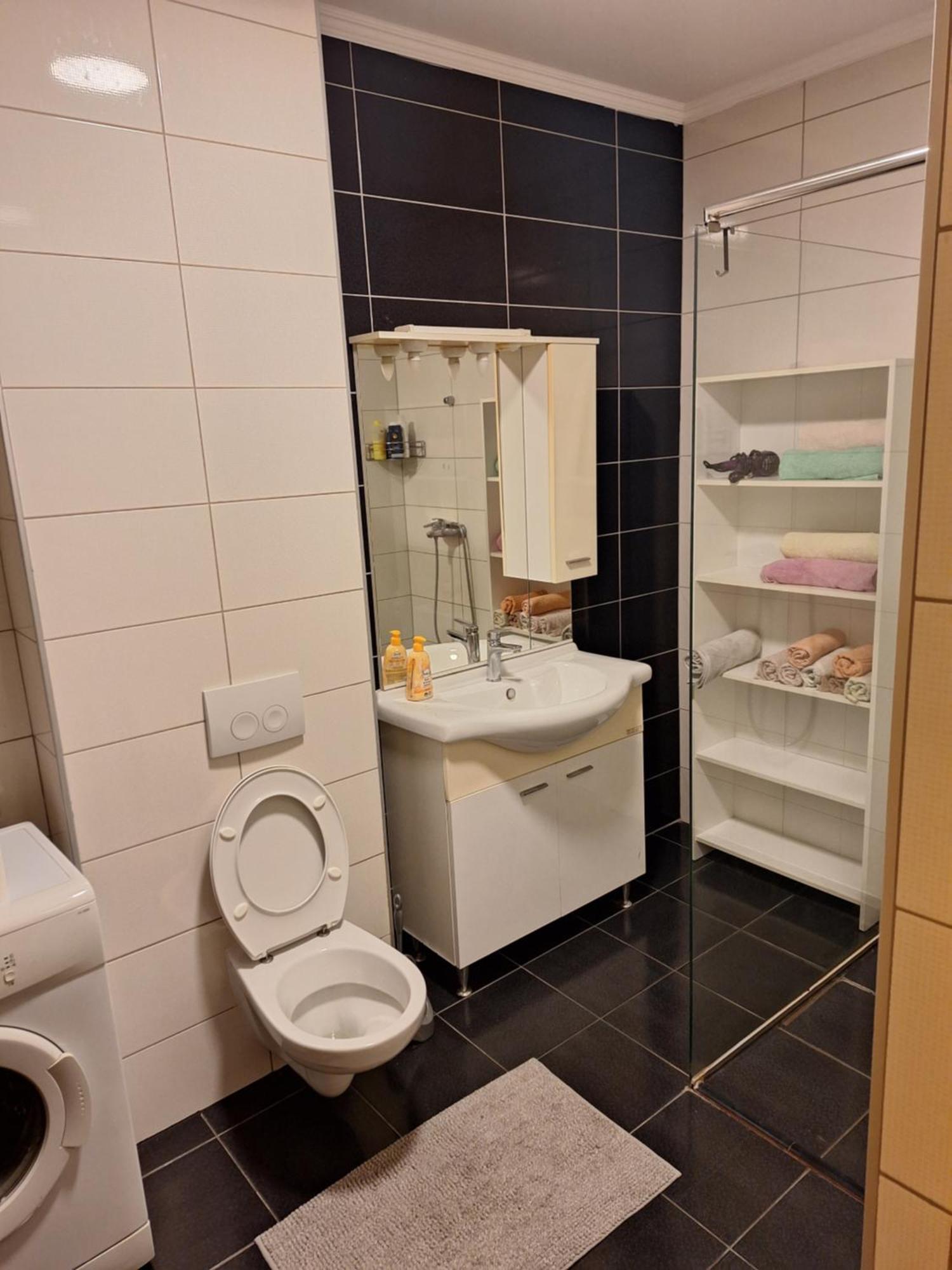 Apartment Enjoy Free Private Parking 모스타르 외부 사진