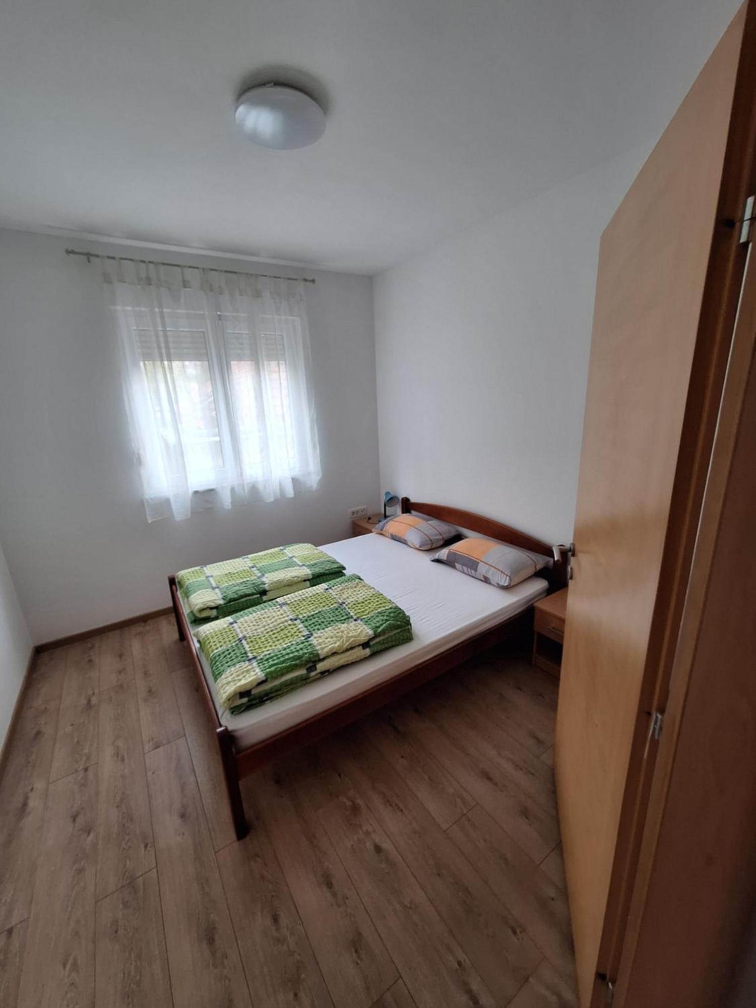 Apartment Enjoy Free Private Parking 모스타르 외부 사진