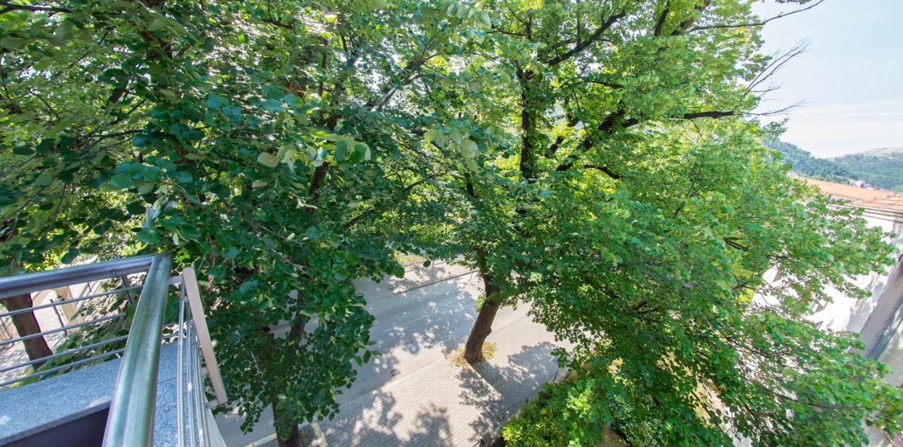 Apartment Enjoy Free Private Parking 모스타르 외부 사진