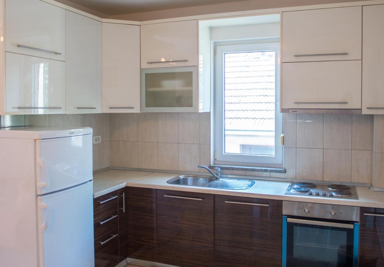 Apartment Enjoy Free Private Parking 모스타르 외부 사진